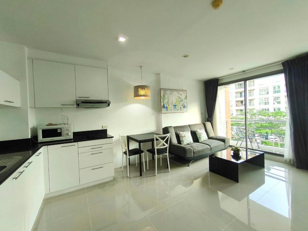 The Urban City Center By Fantasea Beach Pattaya Dış mekan fotoğraf